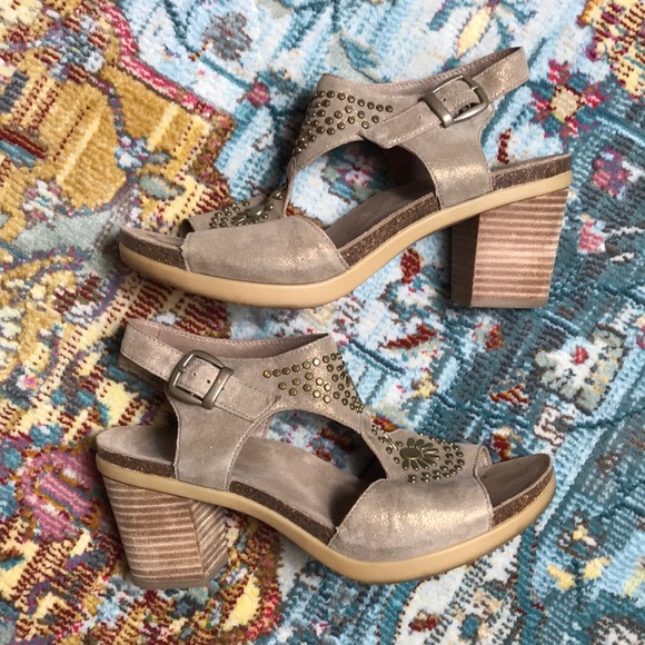 dansko deandra t strap sandal